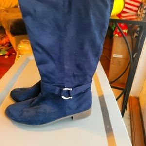 JG navy boots. Worn once, size 12.